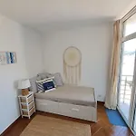 Center Seafront 3 Bedroom 2 Bath ميدولين