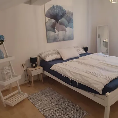 Apartment Center Seafront 3 Bedroom 2 Bath Medulin