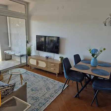 Center Seafront 3 Bedroom 2 Bath Appartamento