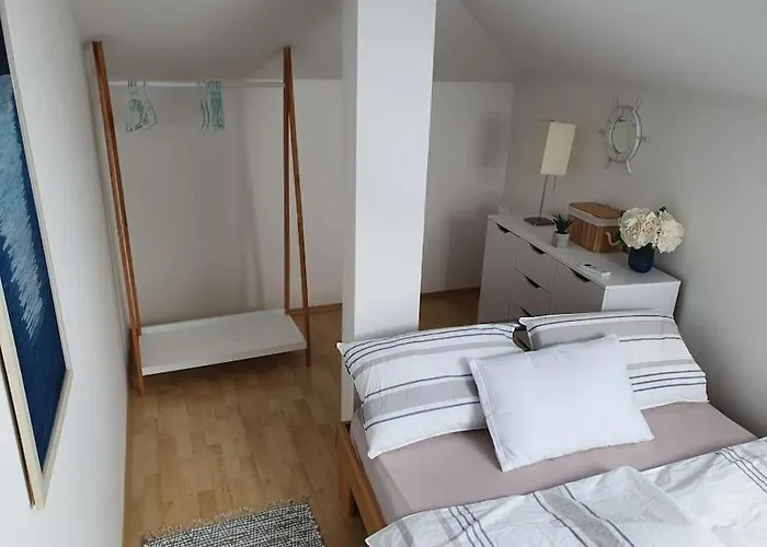 Center Seafront 3 Bedroom 2 Bath