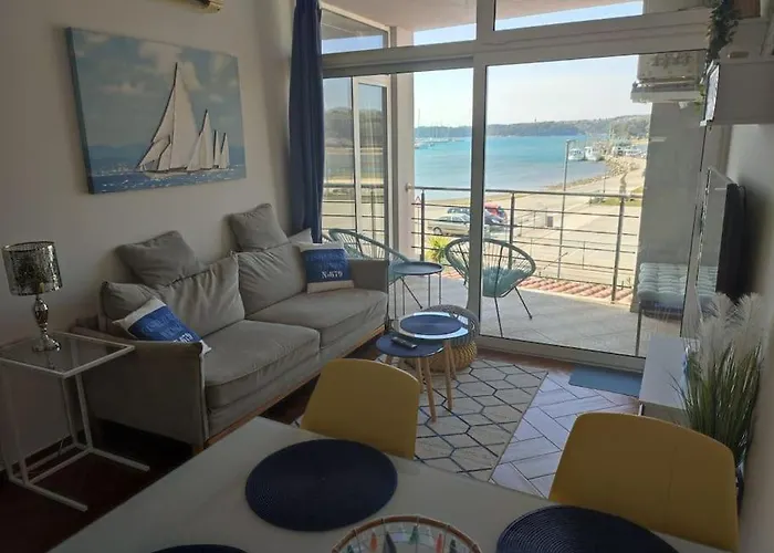 Center Seafront 3 Bedroom 2 Bath Appartement